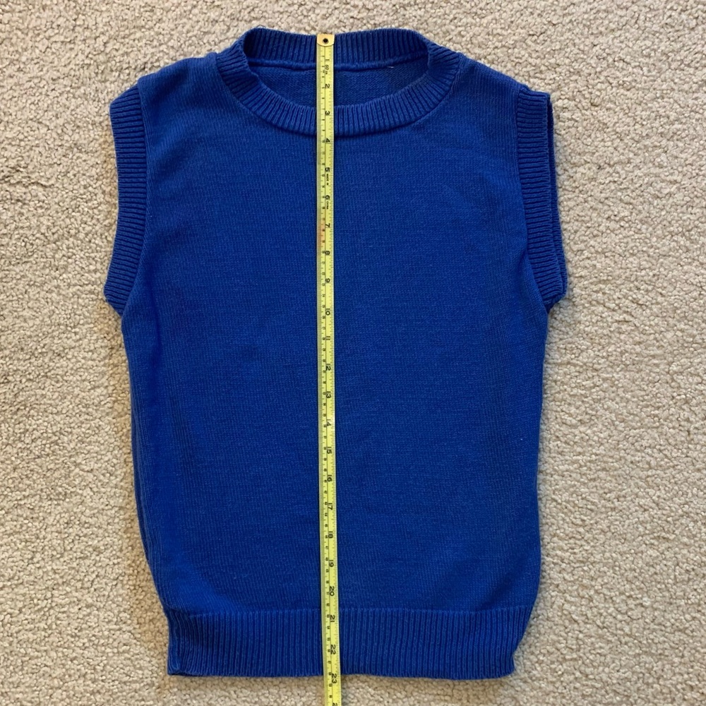 Vintage 1980s Blue sleeveless sweater vest. - Picture 3 of 6